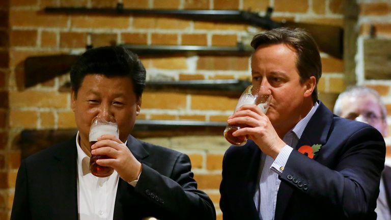 David Cameron and Xi Jinping enjoyed fish and chips together in 2015