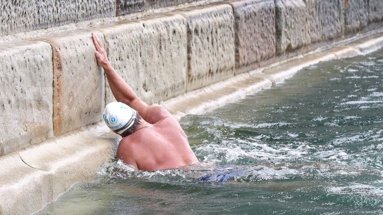 Lewis Pugh arrives at Shakespeare Beach to complete his "Long Swim" from Land&#39;s End to Dover. PRESS ASSOCIATION Photo. Picture date: Wednesday August 29, 2018. Pugh will be the first person to swim the length of the English Channel wearing just a swimming cap, goggles and a pair of trunks. See PA story ENVIRONMENT Swim. Photo credit should read: Gareth Fuller/PA Wire
