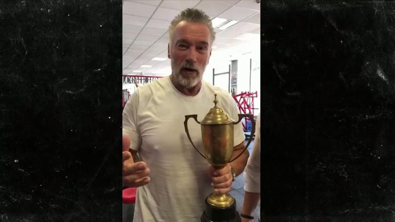 Arnie Reunited With 1969 Mr Univese Trophy His Mum Gave Away World