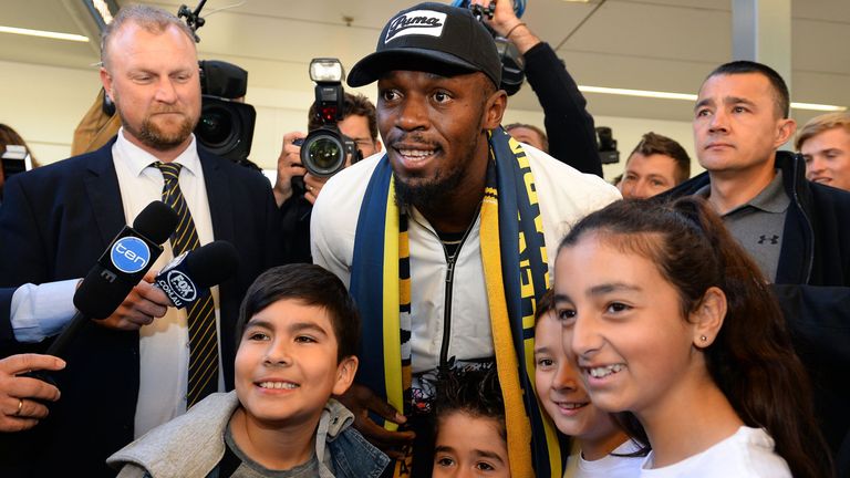 0:55
Bolt arrives in Australia hoping to make an impression with A League side Central Coast Mariners