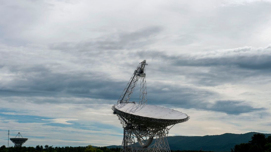 The Green Bank Telescope is seen in Green Bank, West Virginia on May 29, 2018. - Green Bank is part of the US Radio Quiet Zone, where wireless telecommunications signals are banned to prevent transmissions interfering with a number of radio telescopes in the area. The largest steerable telescope in the world, the Green Bank Telescope, enables scientists to listen to low-level signals from different places in the universe. (Photo by ANDREW CABALLERO-REYNOLDS / AFP) (Photo credit should read ANDRE