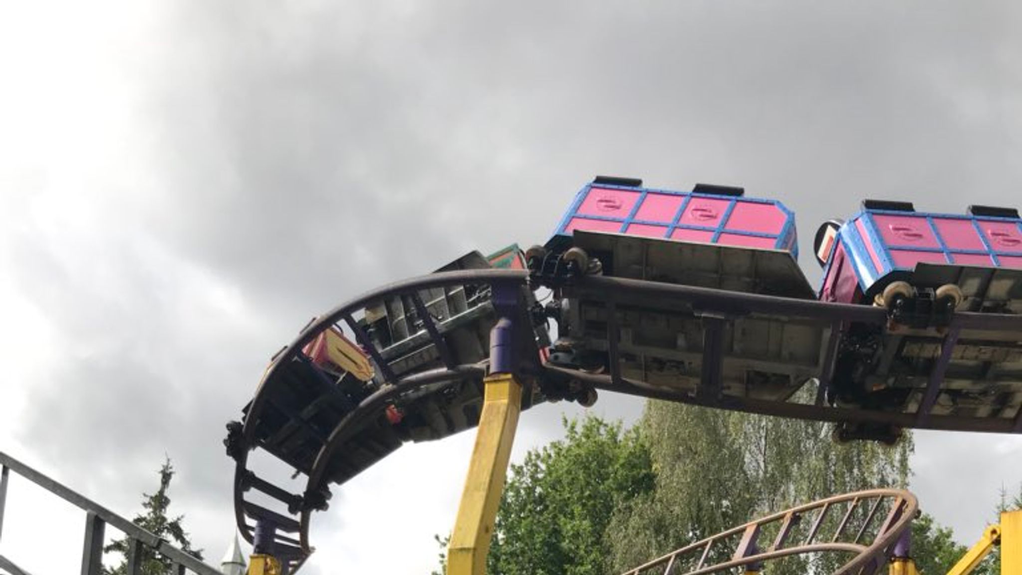 Children trapped for two hours on Gulliver s World rollercoaster