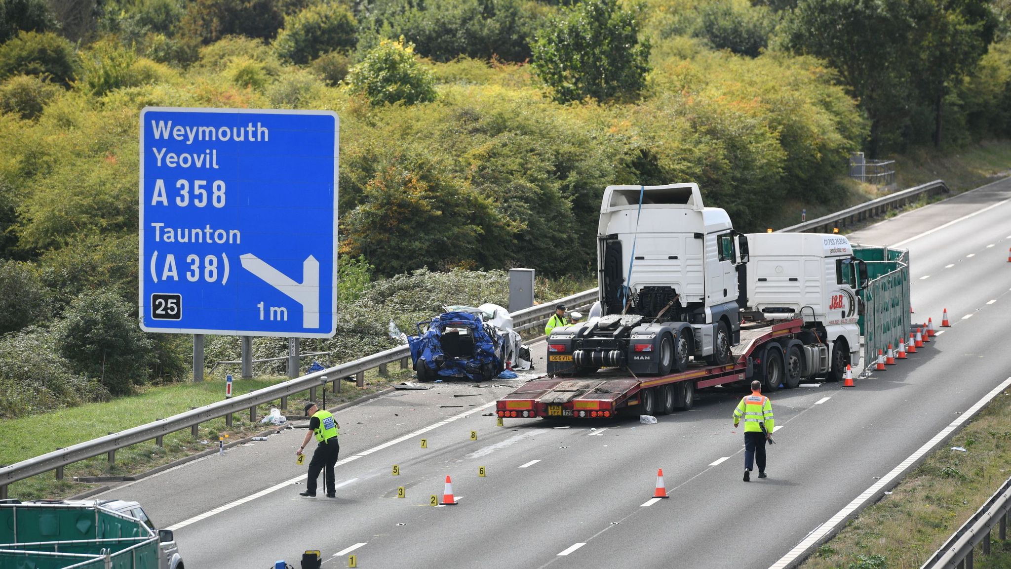 M5 crash Man and woman killed in sevenvehicle collision in Somerset