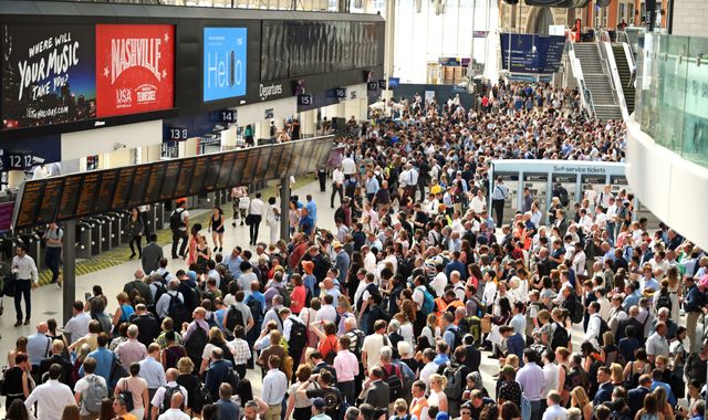 Bank holiday weekend travel chaos warning with a record 8.6m Brits to get away