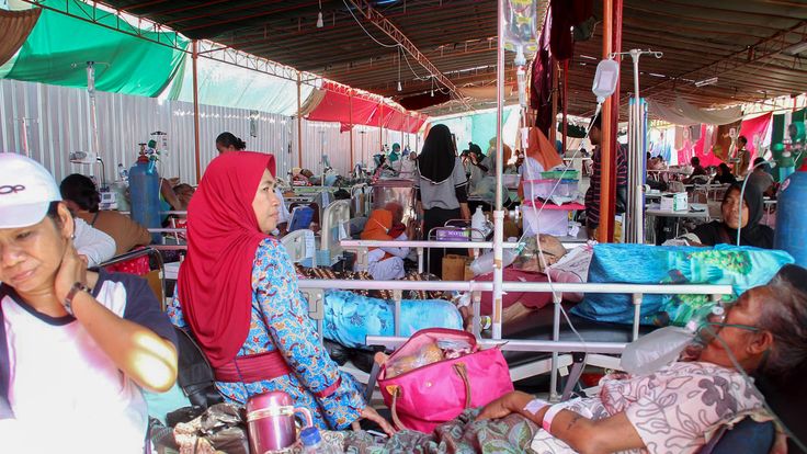 Victims of 19 August earthquake are treated in hospital in Mataram on Lombok