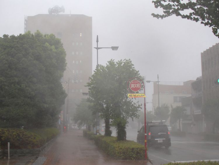 Heavy rain and winds caused by Typhoon Jebi hit the city of Tokushima