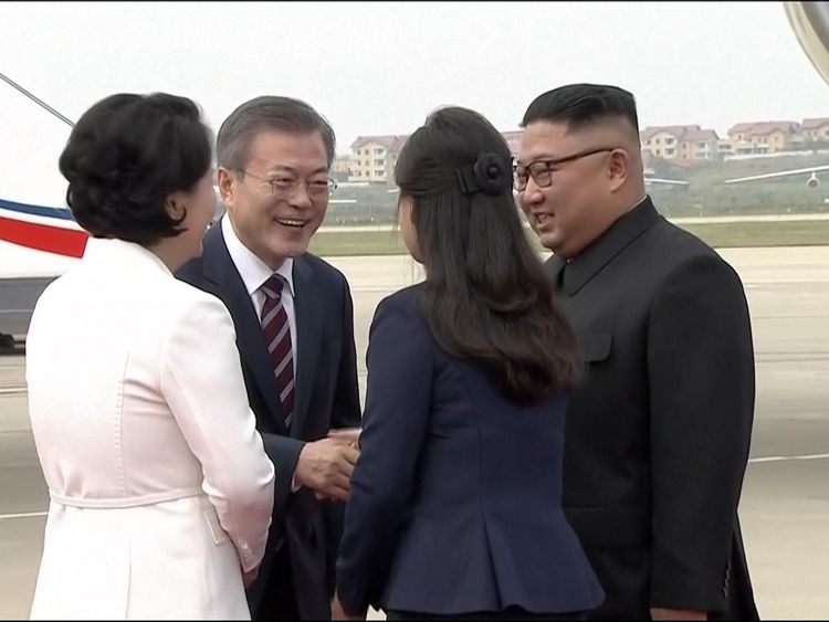 Smiling Kim Jong Un Greets South Korean Leader Moon Jae In Ahead Of 