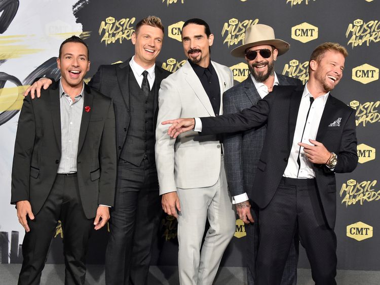 Carter (second left) with band mates Howie Dorough, Kevin Richardson, AJ McLean and Brian Litrell