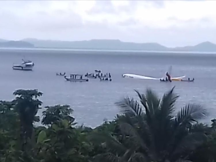 A rescue operation in Micronesia around a plane crashed, which allowed everyone to be recovered safely