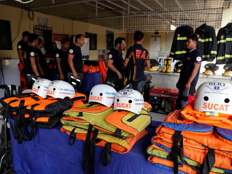 Rescuers on the island of Luzon are ready for the super typhoon&#39;s arrival 