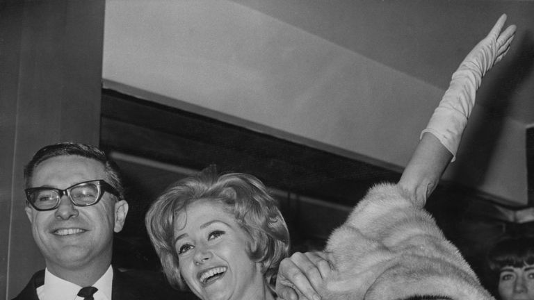 Liz Fraser married TV director Bill Hitchcock in 1965