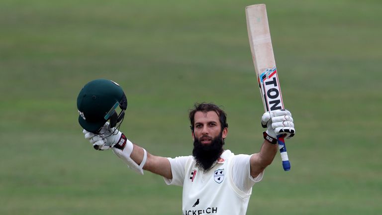 SCARBOROUGH, ENGLAND - AUGUST 20: Worcestershire&#39;s Moeen Ali raises his bat  after reaching his century during day two of the Specsavers Championship Division One match between Yorkshire and Worcestershire at North Marine Road on August 20, 2018 in Scarborough, England. (Photo by Richard Sellers/Getty Images)**Moeen Ali **
