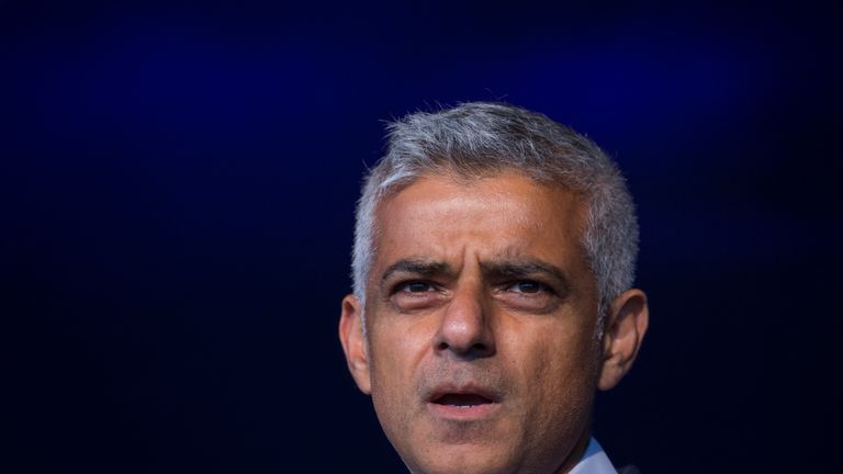 Mr Khan&#39;s backing for another vote is likely to add pressure on Jeremy Corbyn