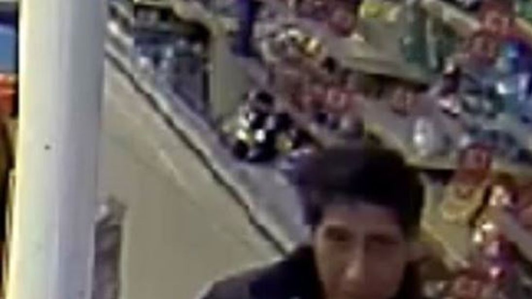 Police in Blackpool hunt for suspect 'who looks like Ross Geller from ...