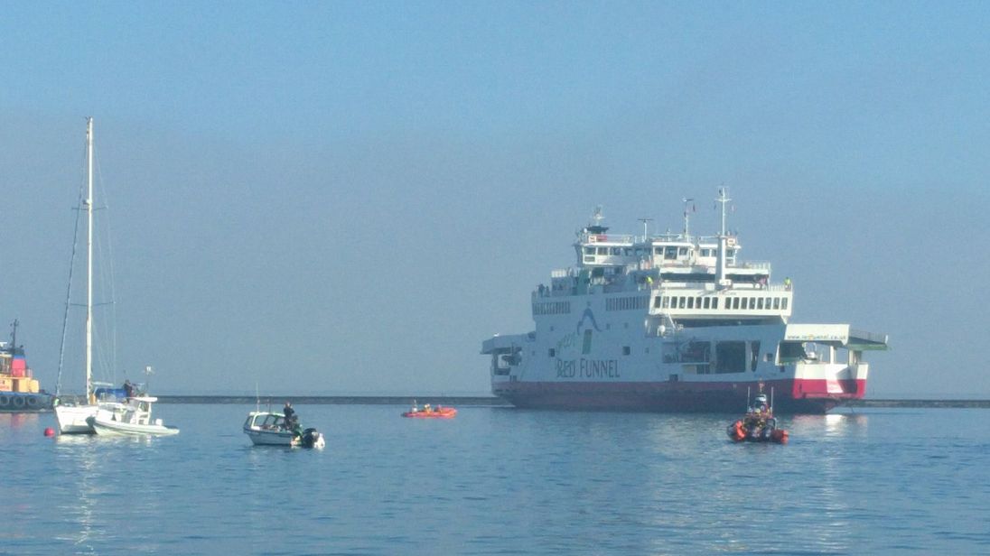 Lifeboats search waters off Isle of Wight after ferry collides with yachts