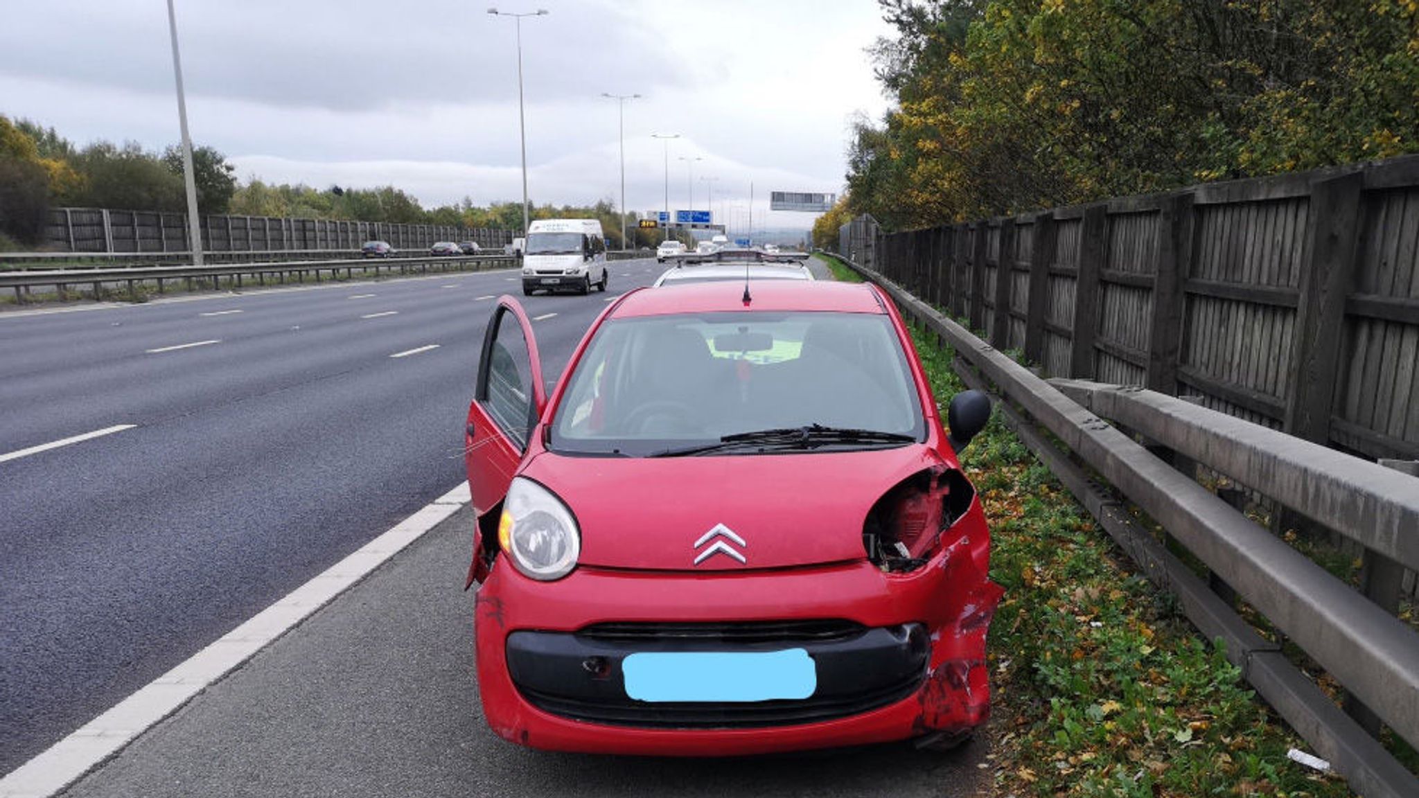 Car stop. Will stop car. Car was stopped.