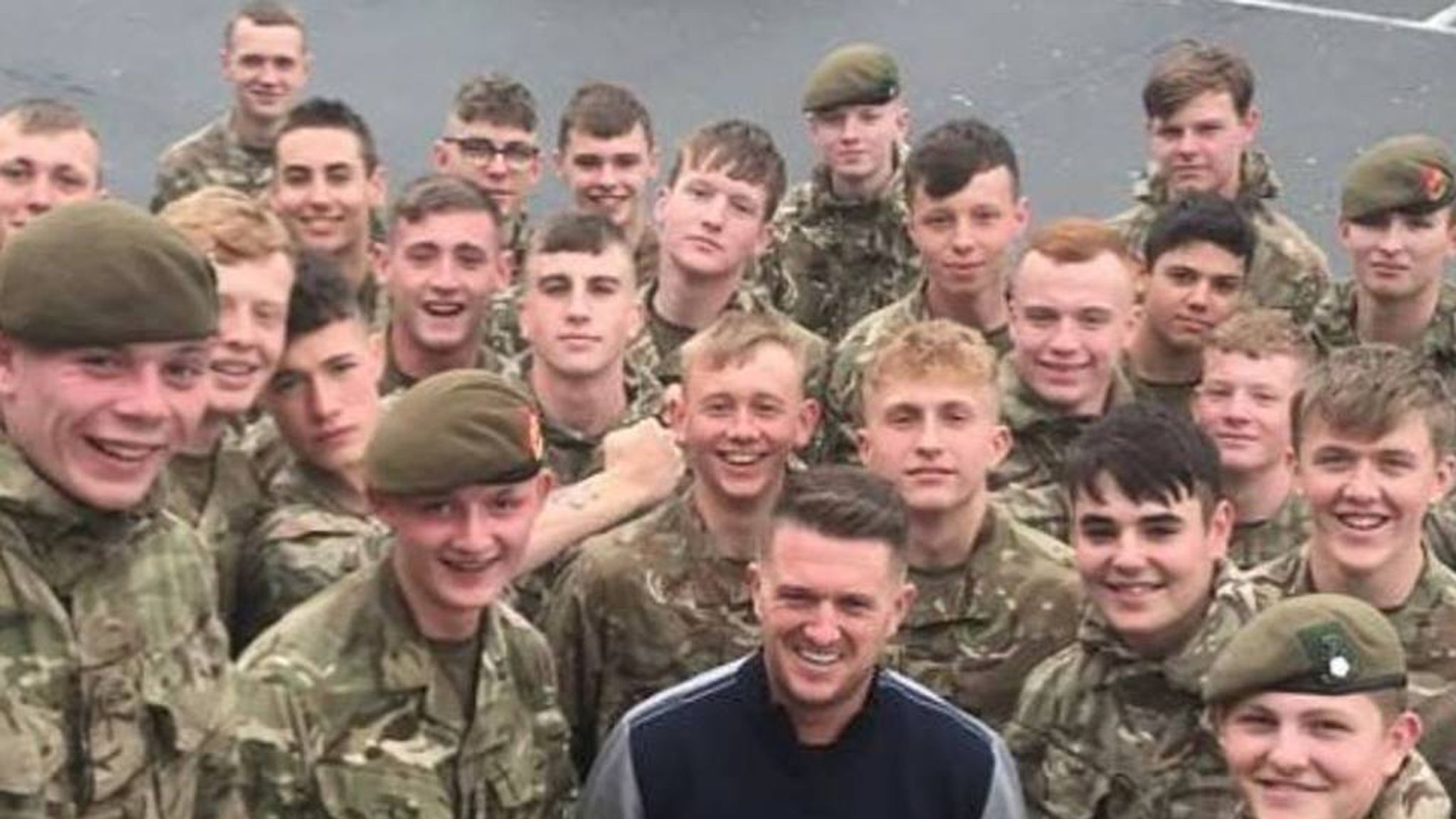 Tommy Robinson Video With Trainee Soldiers Sparks Army Investigation Tommy Robinson Video With Trainee Soldiers Sparks Army Investigation