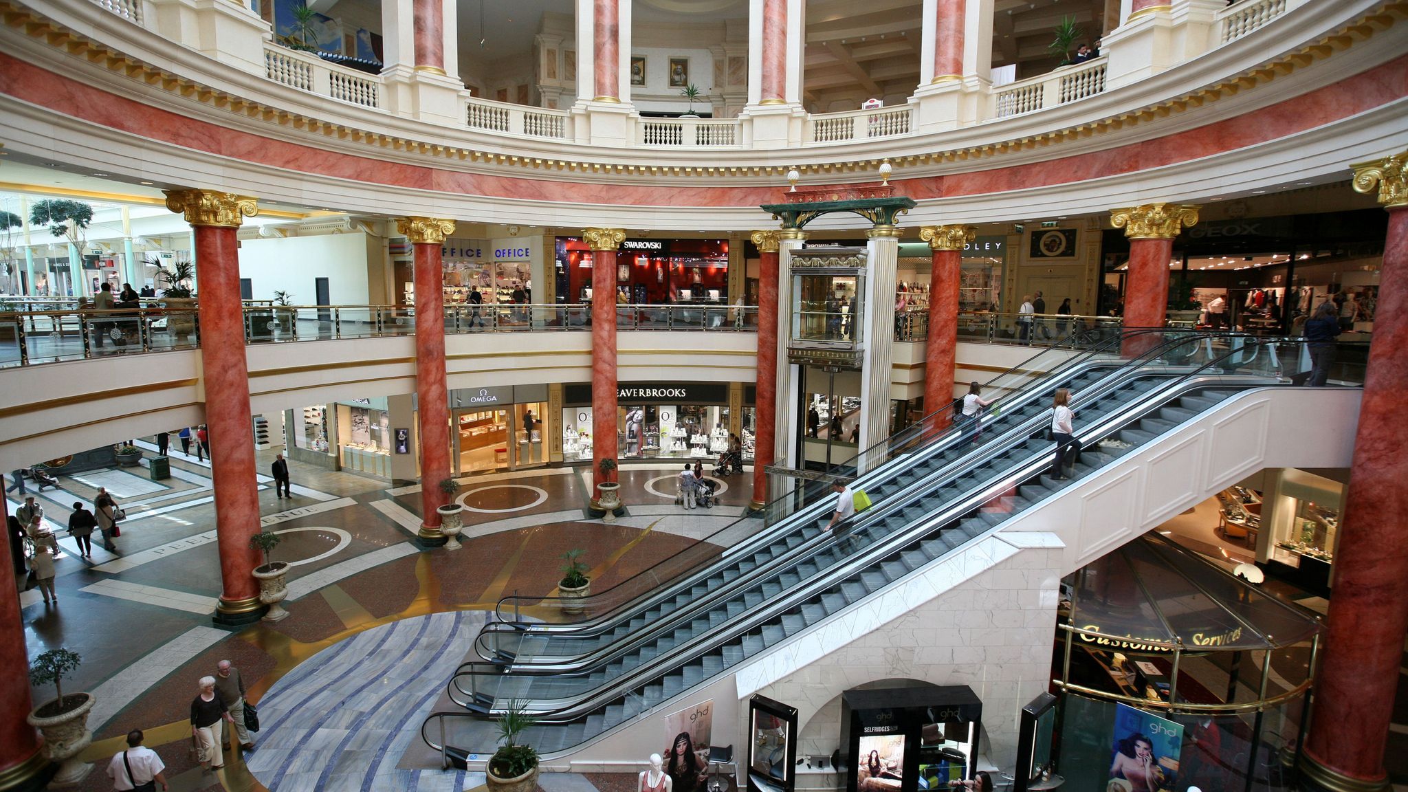 geox trafford centre