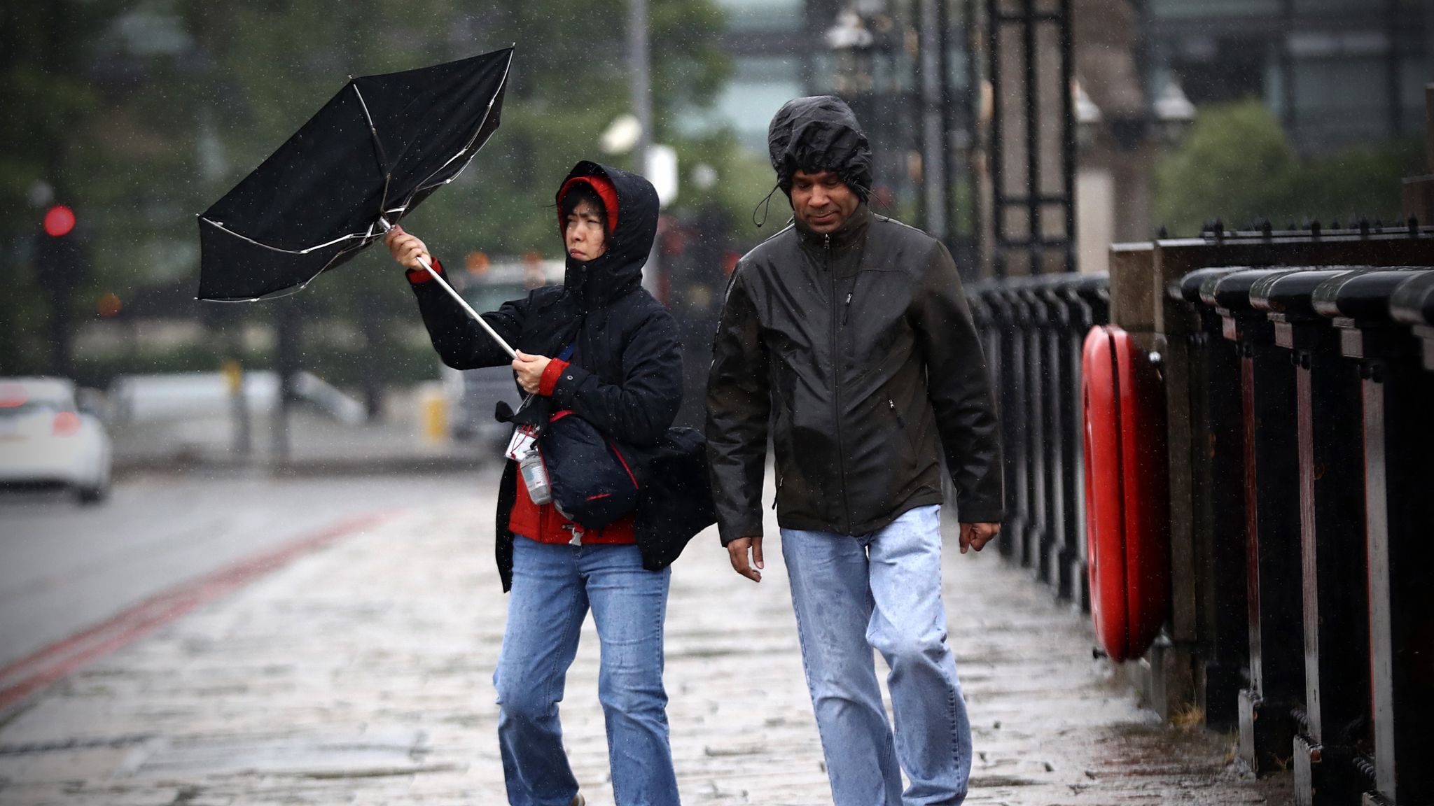 Uk Weather Met Office Issues Warnings Next Week For Wet And Windy