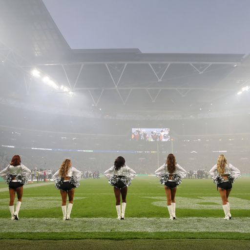 San Francisco 49ers Cheerleader Kneels During National Anthem