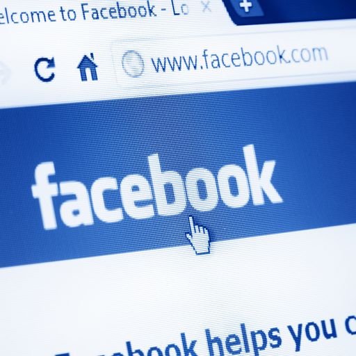 Facebook fined £500k over Cambridge Analytica scandal