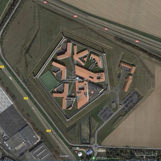 French government  asks Google to blur all prison images