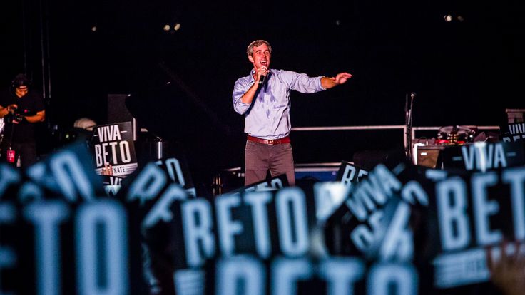Beto O'Rourke on stage in Austin. He was joined by country music legend Willie Nelson and sang with him