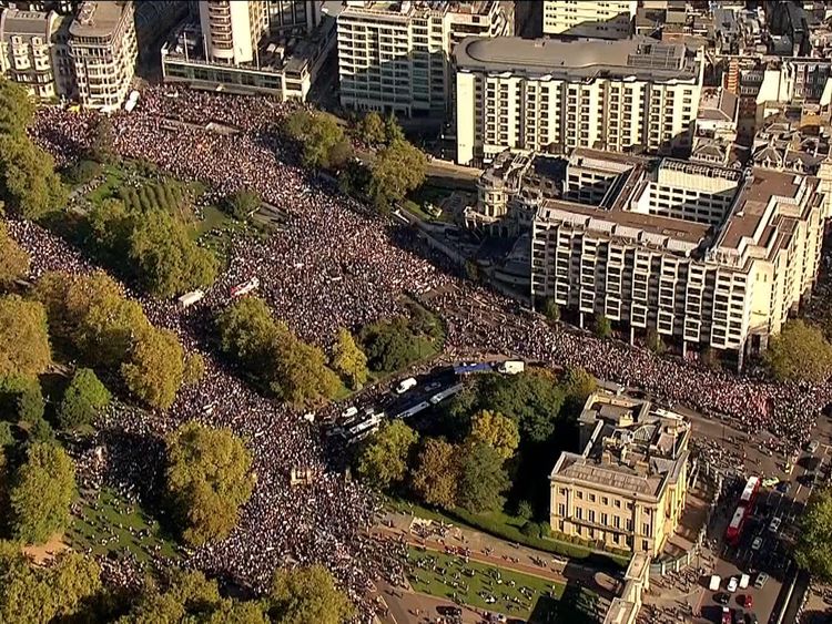 Hundreds of thousands of people attended the rally in London