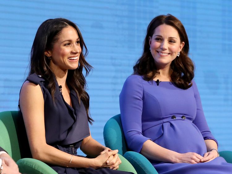 Kate wears a blue dress by the maternity fashion label Séraphine