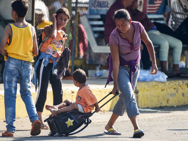 Honduran migrants head to the US