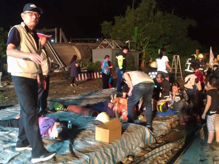 At least 17 dead, dozens injured after train derails in Taiwan