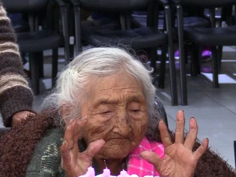 Got enough candles? Julia Flores enjoys 118th birthday in Bolvia | World  News | Sky News