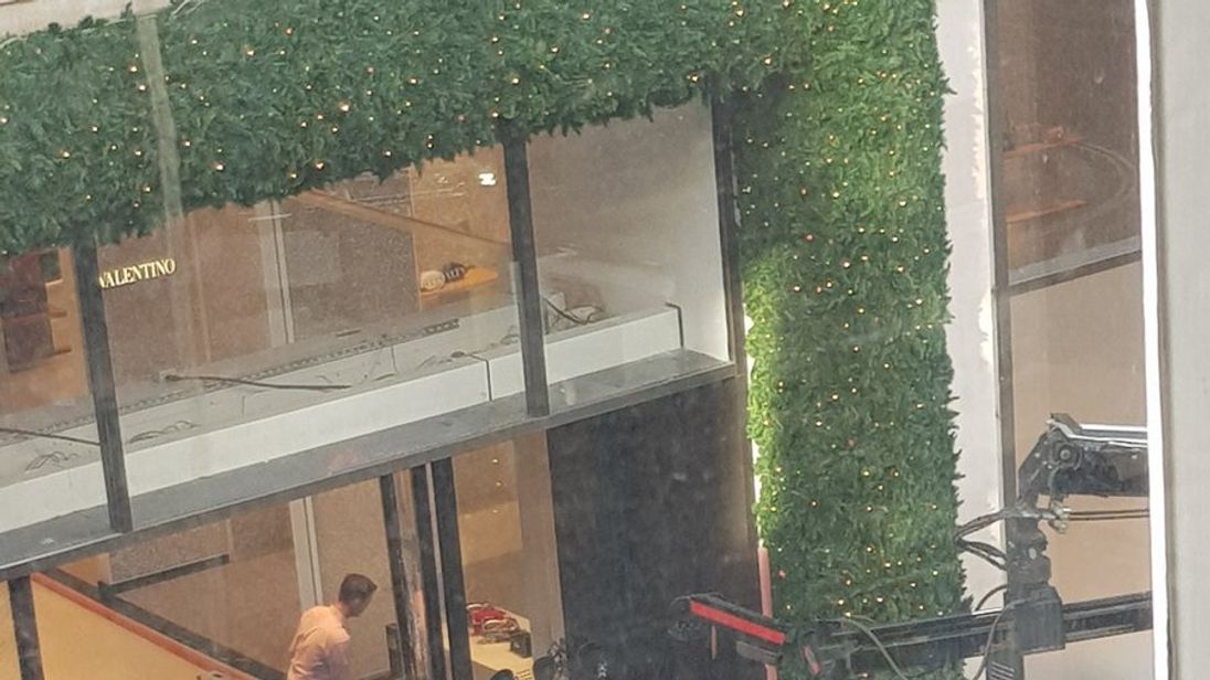 Armed Gang Smashes Car Into Selfridges To Steal Handbags
