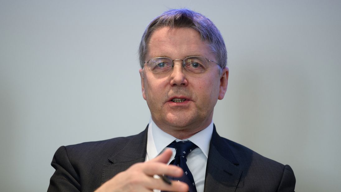 Ex-civil service chief Sir Jeremy Heywood dies from cancer