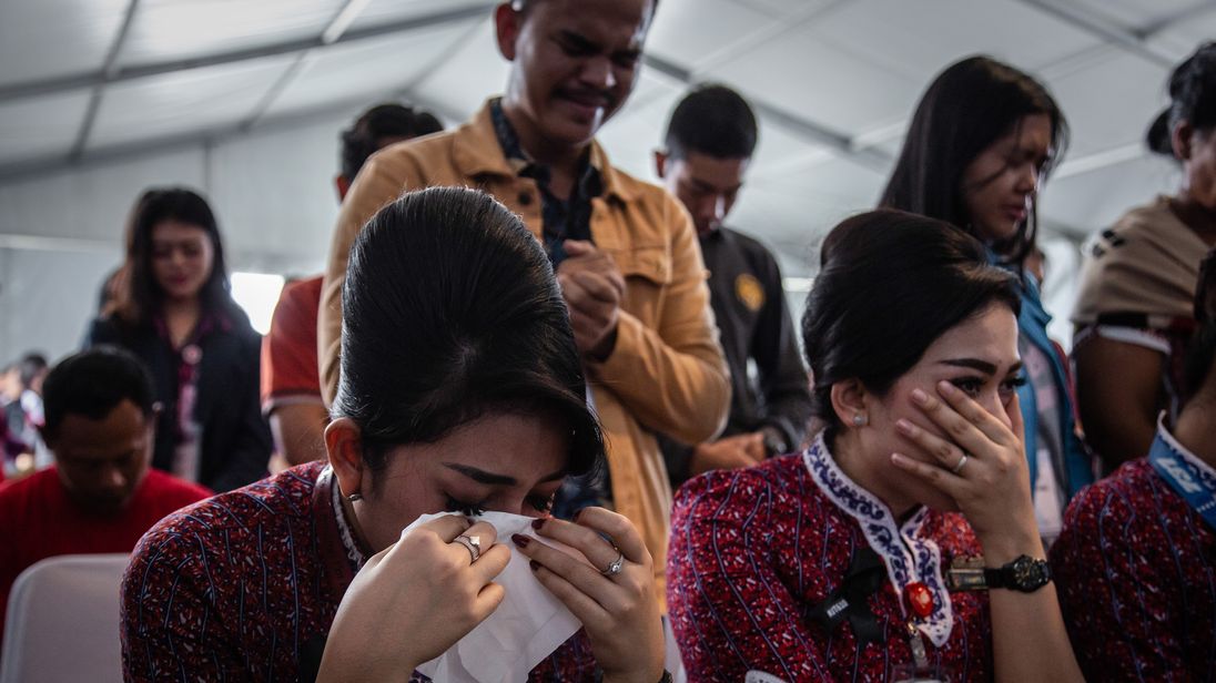 Pilots struggled with flight systems in Indonesia crash Pilots struggled with flight systems in Indonesia crash