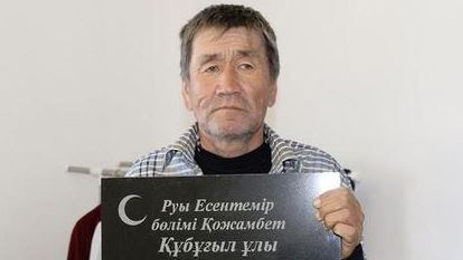 'Dead' man turns up two months after burial 'Dead' man turns up two months after burial