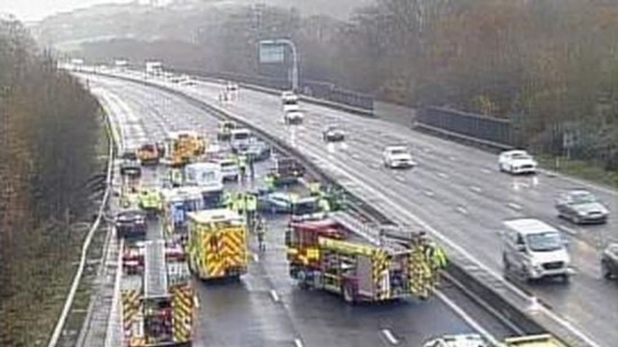 Ambulances blocked from eightvehicle pileup on M25 by 'selfish