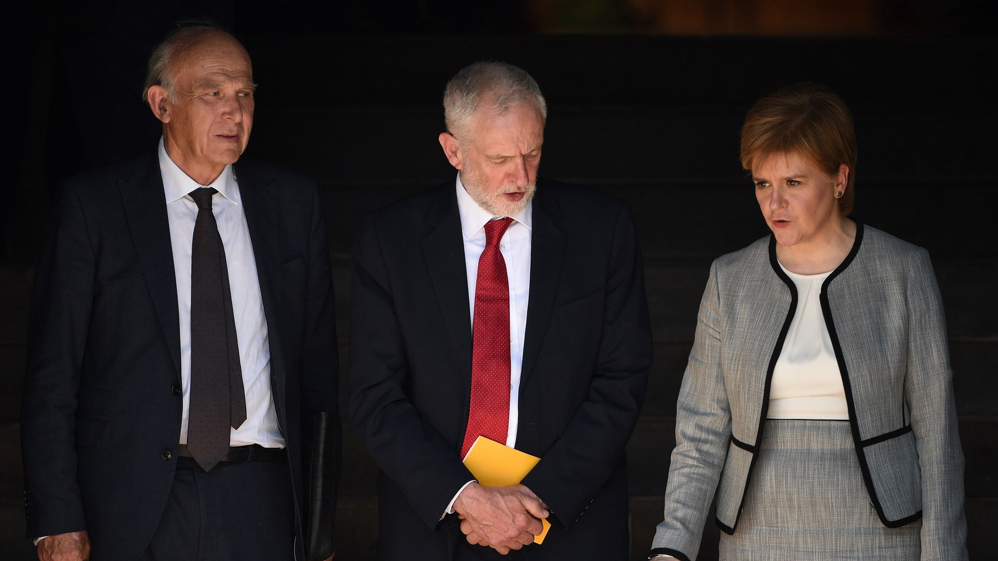 Jeremy Corbyn And Nicola Sturgeon Team Up In Bid To Block Draft Brexit ...