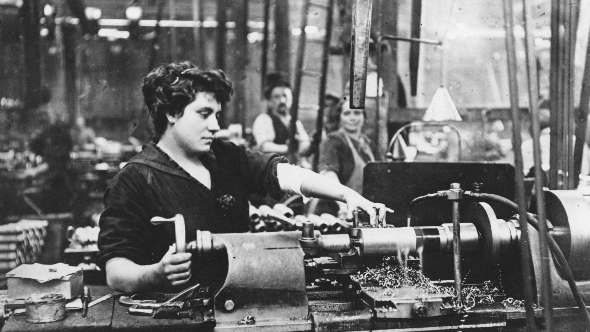 Working class girl. Девушки рабочий класс фото. Платья 1920-1930. Работница фабрики. Льюис хайн американский фотограф детский труд.