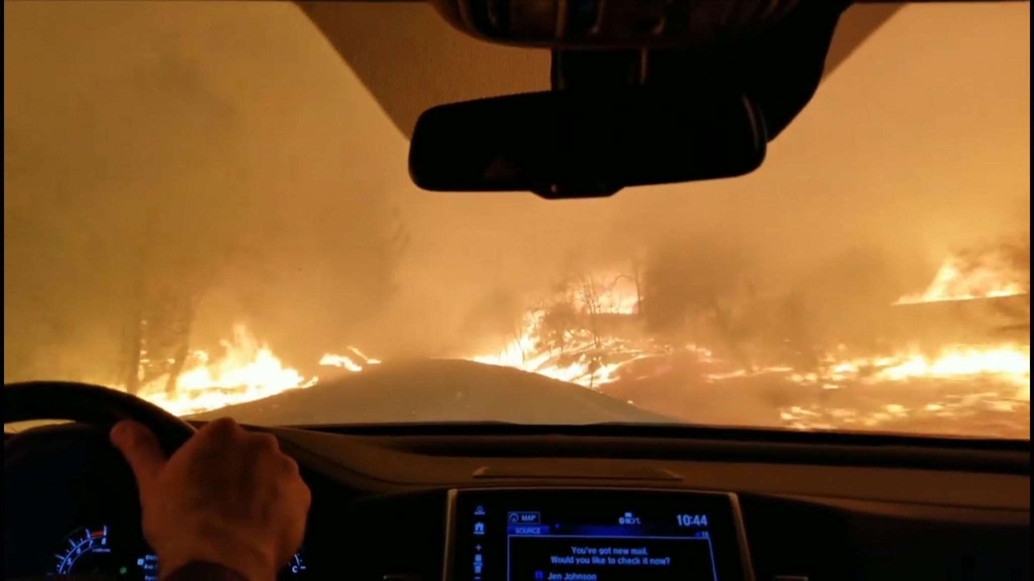 skynews-wildfire-paradise-california_4482101.jpg