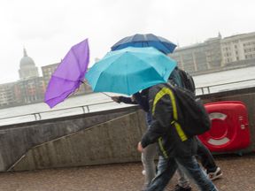 Η θύελλα Diana αναμένεται να φέρει ισχυρούς ανέμους στο Ηνωμένο Βασίλειο 