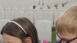 Relatives of soldiers who died in WWI