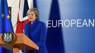 Ο πρωθυπουργός της Τερέζα μπορεί να παρευρεθεί σε συνέντευξη Τύπου μετά από έκτακτη διάσκεψη κορυφής της ΕΕ που θα ολοκληρώσει και θα επισημοποιήσει τη συμφωνία Brexit στις Βρυξέλλες στις 25 Νοεμβρίου 2018. 