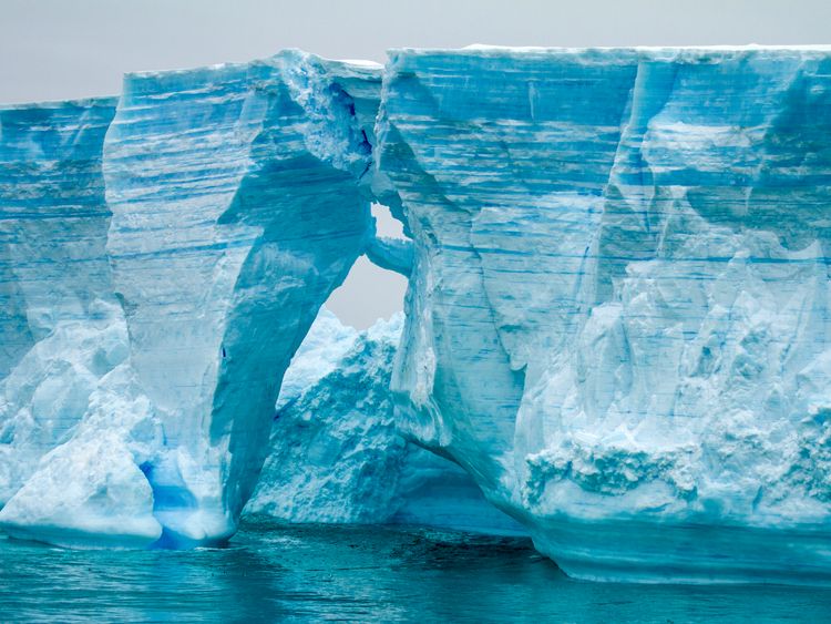 Earth's ozone layer finally healing, says UN Earth's ozone layer finally healing, says UN