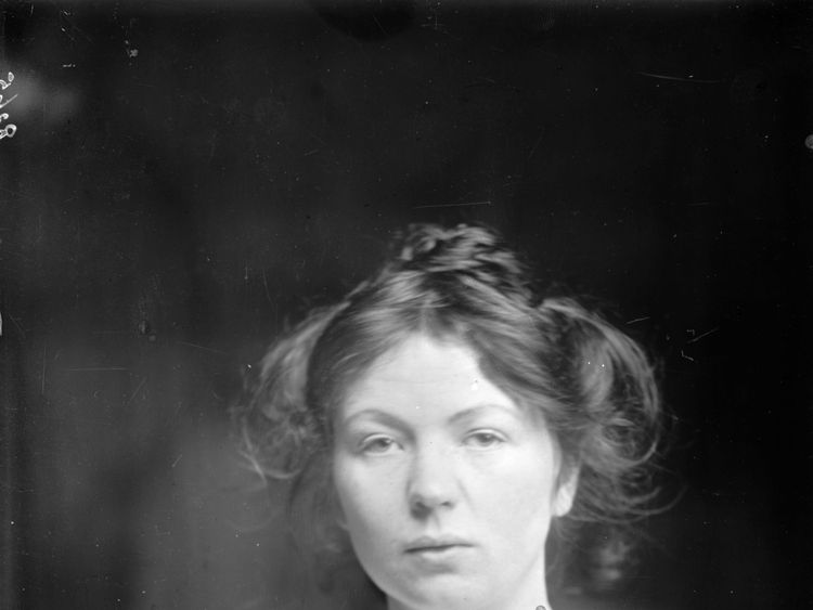 circa 1912: English feminist Christabel Harriette Pankhurst (1880 - 1958), daughter of Emmeline Pankhurst (1858 - 1928), who led the movement to win the vote for women in Great Britain. (Photo by Topical Press Agency/Getty Images)