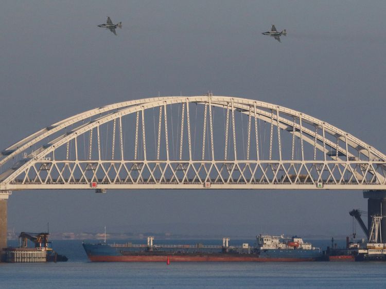 A Russian cargo ship blocked Ukraine&#39;s boats from passing