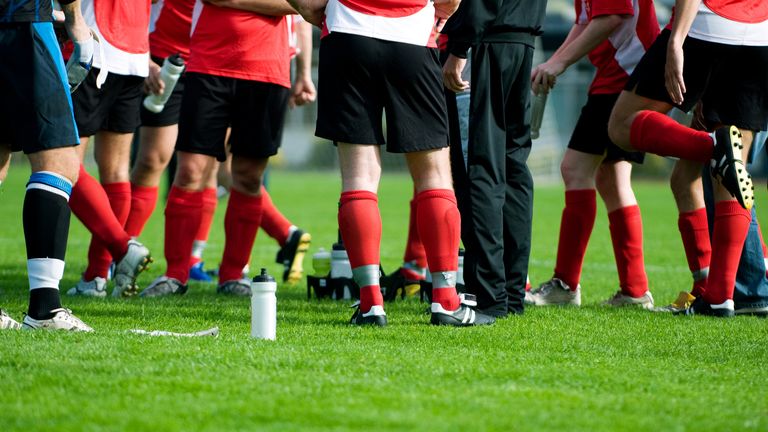 Are mistaken. Amateur football player think With you Amateur football player apologise