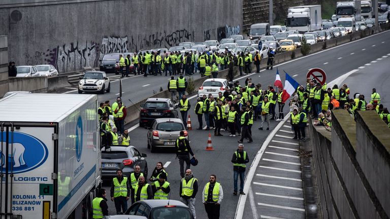 Demonstrators block the traffic on the highway A47 between Lyon and Saint-Etienne on November 17, 2018