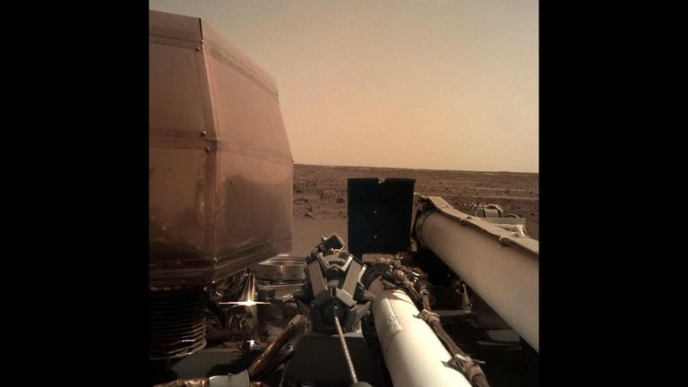InSight takes a &#39;selfie&#39; on the surface of Mars using a camera on its robotic arm