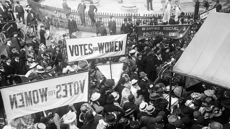 Suffragettes gather in protest outside Queen&#39;s Hall 